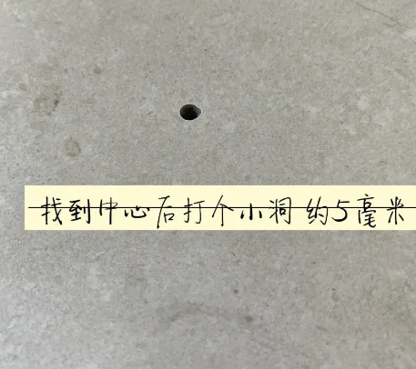 太白瓷砖空鼓维修公司专业解答在瓷砖铺贴过程中，如果砂料搅拌不均匀，将会带来以下问题
